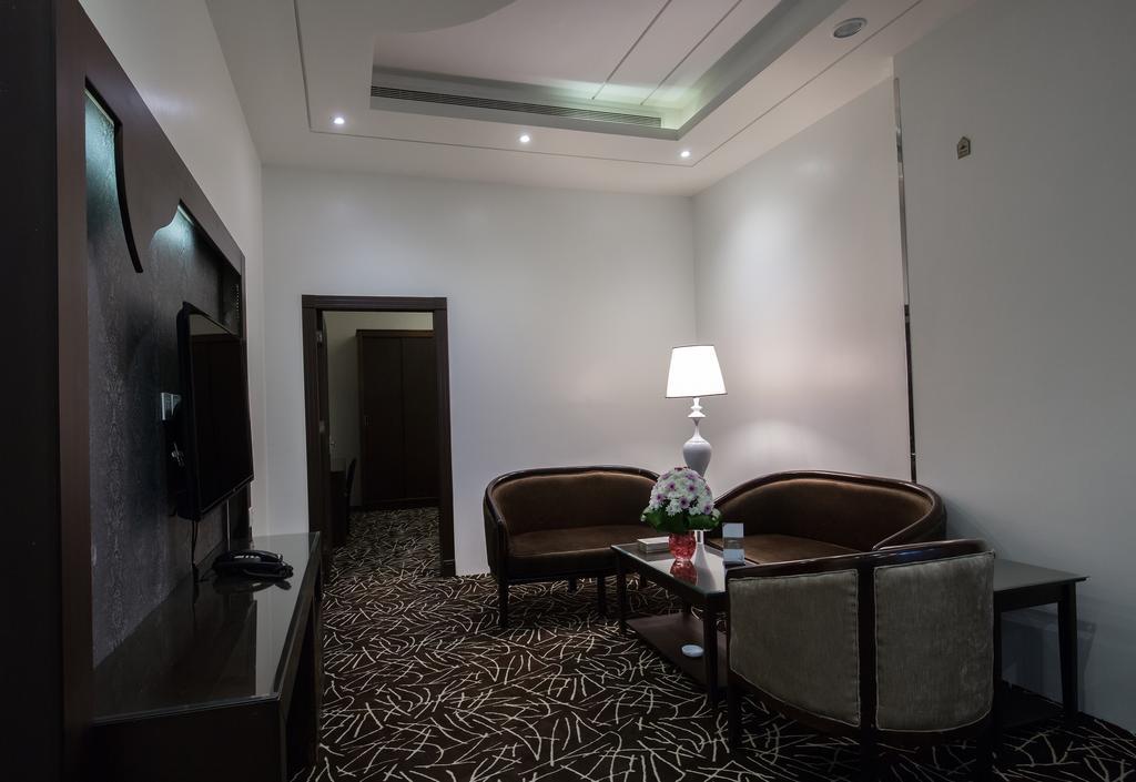 Rest Night Serviced Apartments- Alhamra Ер-Ріяд Екстер'єр фото A suite at the hotel
