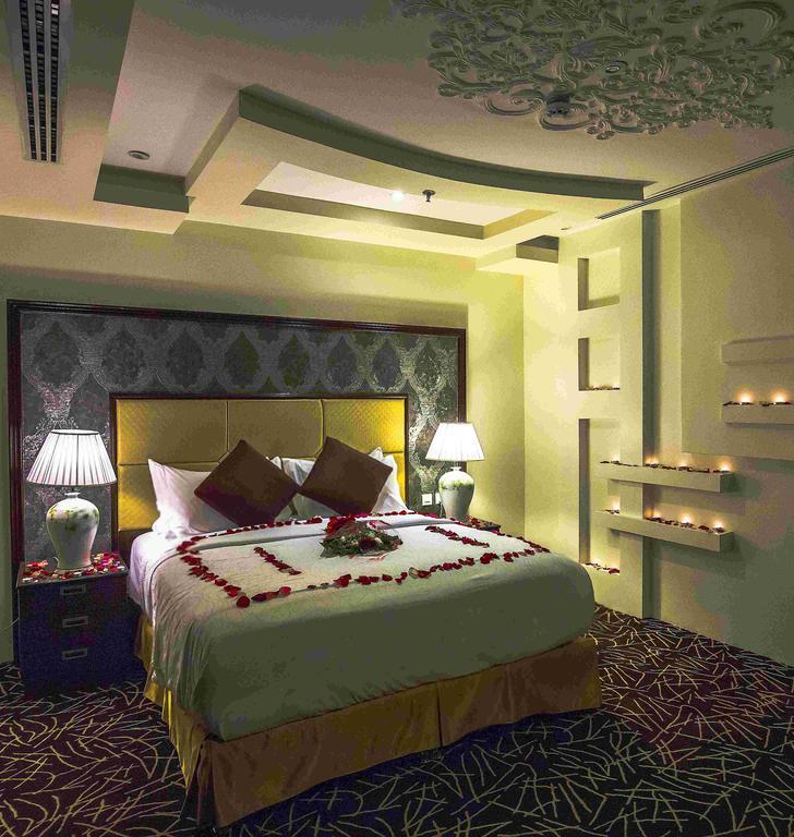 Rest Night Serviced Apartments- Alhamra Ер-Ріяд Екстер'єр фото A bedroom at the hotel