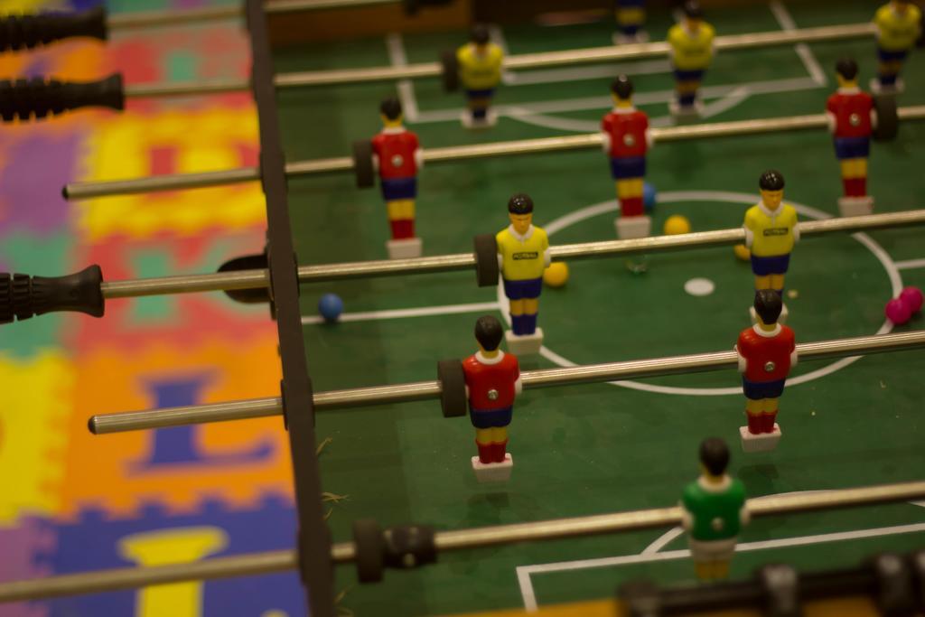 Rest Night Serviced Apartments- Alhamra Ер-Ріяд Екстер'єр фото Table football