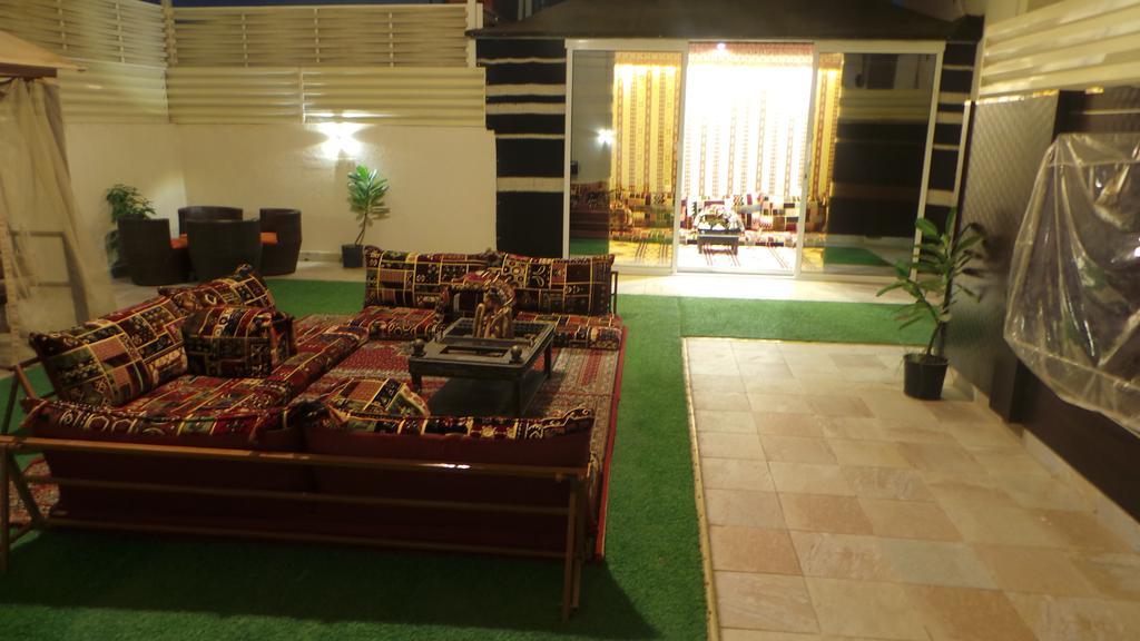 Rest Night Serviced Apartments- Alhamra Ер-Ріяд Екстер'єр фото A majlis
